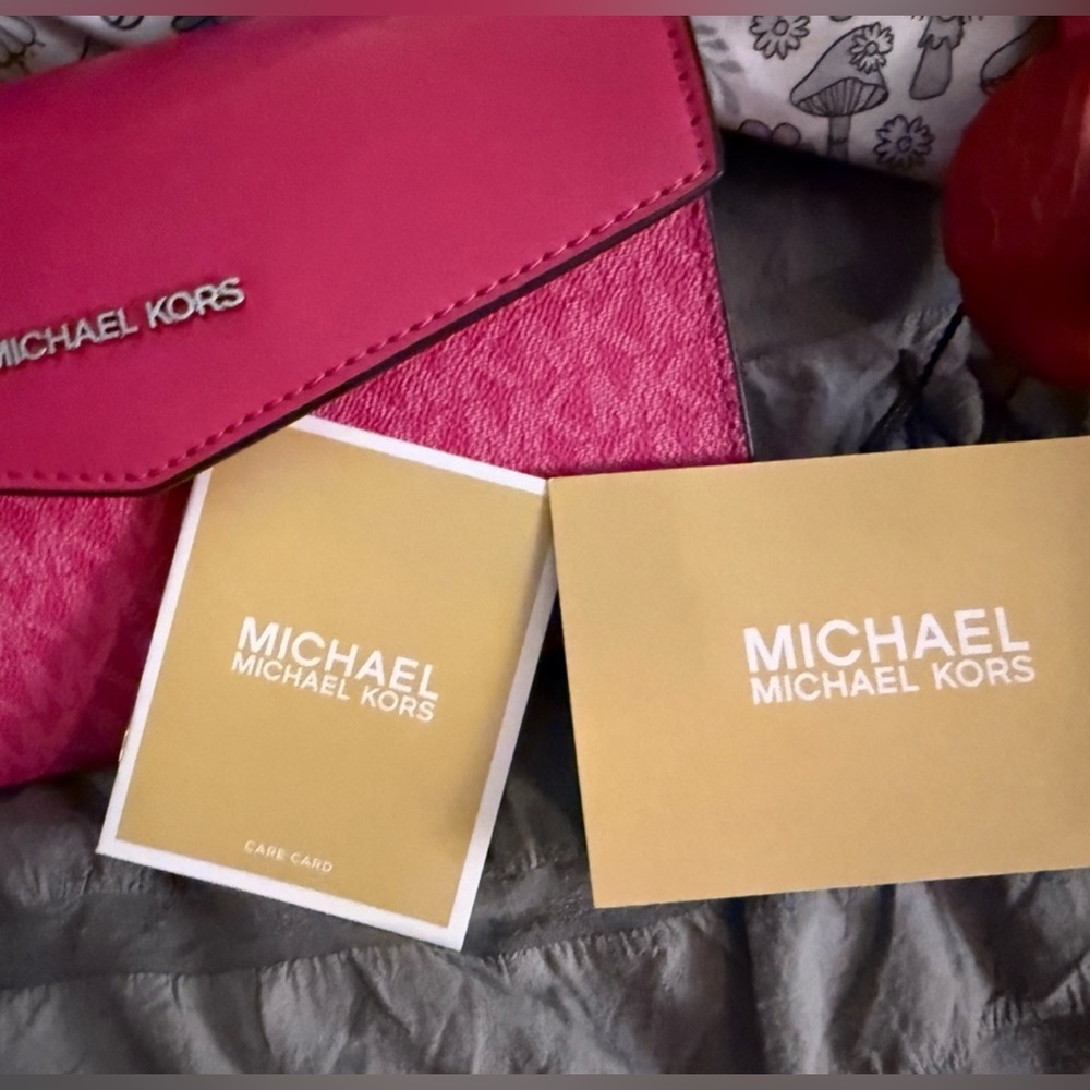 Michael Kors NWOT Pink Clutch with Monogram Pattern